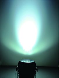 18*10w Rgbw 4in1 IP65はズームレンズのデジタル表示装置が付いている屋外LEDの標準ライトを防水します